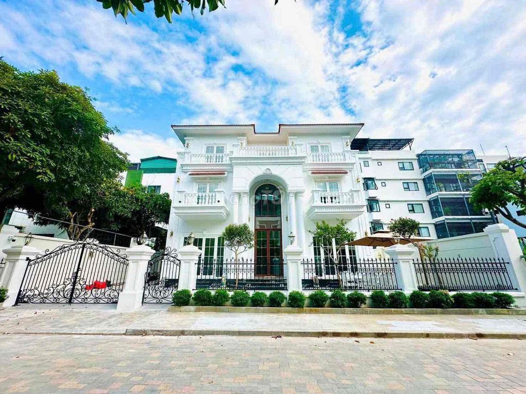 VIP-вилла на продажу в Фуок Хае (VCN)