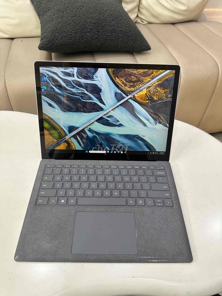 Microsoft Surface Laptop 4 Ryzen 5 8GB/256GB Xám. Mua bán Laptop tại Quận Phú Nhuận Tp Hồ Chí Minh được đăng bởi Dương Nguyễn hình 1