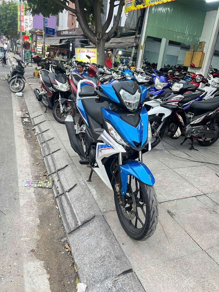 Honda winner 2016 mới 90% biển số thành phố. Mua bán Xe máy tại Quận Tân Phú Tp Hồ Chí Minh được đăng bởi Tuanduy hình 3