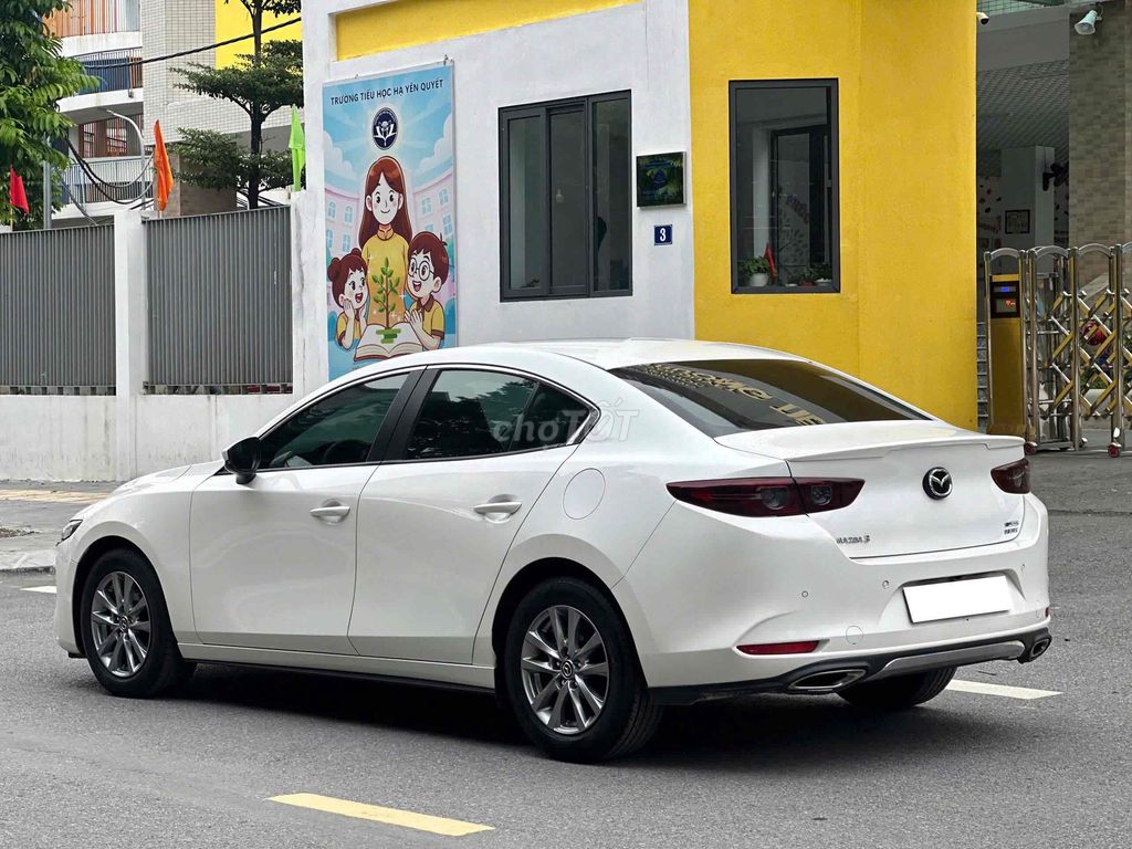 Mazda 3 1.5Luxury sx 2022 siêu đẹp màu trắng. Mua bán Ô tô tại Quận Cầu Giấy Hà Nội được đăng bởi Cao Quý hình 4
