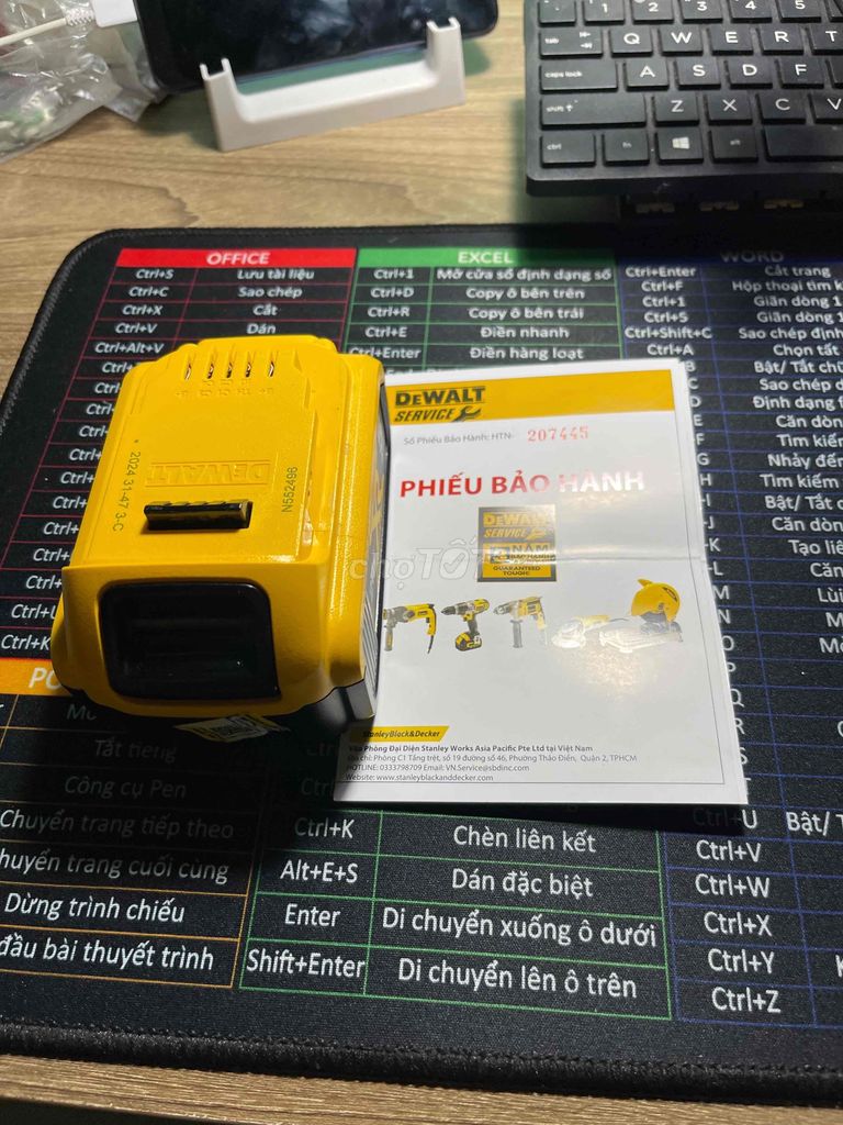 Dư cục pin dewalt 5ah còn bảo hành