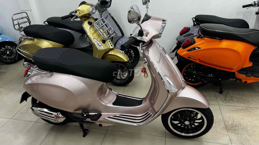 Vespa Sprint Hồng Porsche Mới như xe hãng 4300km. Mua bán Xe máy tại Quận Phú Nhuận Tp Hồ Chí Minh được đăng bởi VESPA  PIAGGIO BẢO HƯNG Vespa cũ trả góp  hình 5