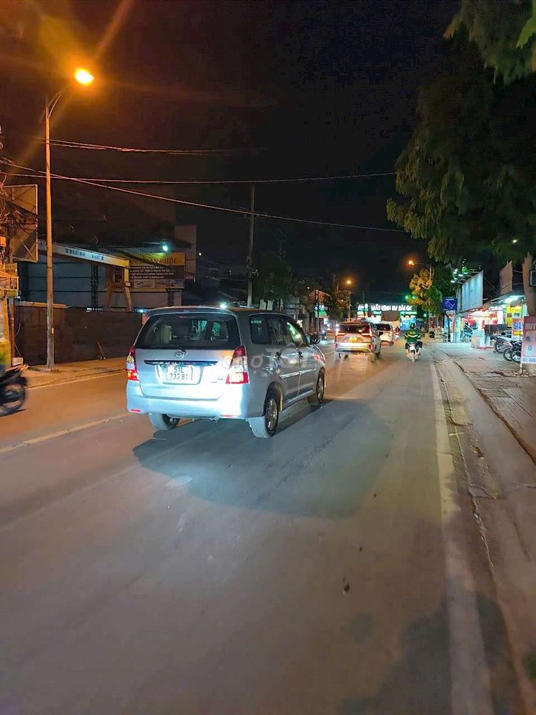 Nhà mặt tiền đẹp bán