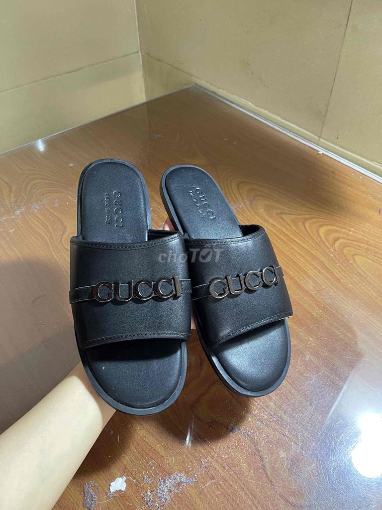 Dép lê Gucci Da Đen Size 40. Mua bán Giày dép tại Quận Hải Châu Đà Nẵng được đăng bởi Khánh Huyền hình 1