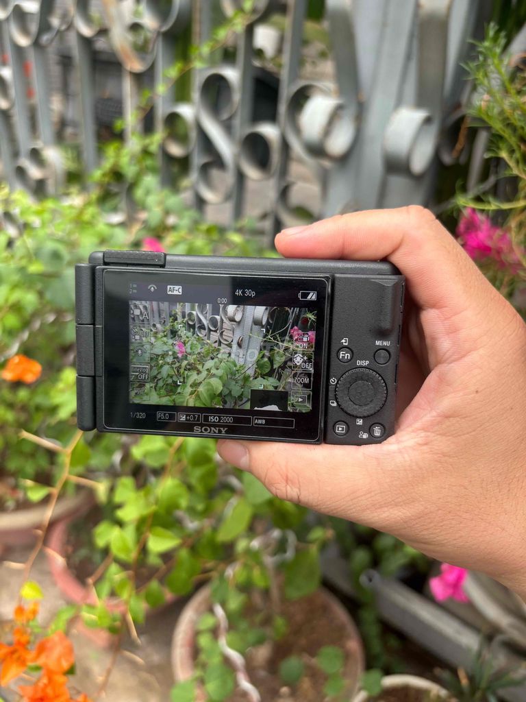 Máy ảnh Sony ZV-1M2 Đen Đã sử dụng. Mua bán Máy ảnh, Máy quay tại Quận Phú Nhuận Tp Hồ Chí Minh được đăng bởi Lam Vy  hình 1