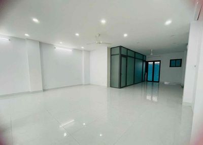 Cho thuê tầng trệt 7x20m giá 16.5triệu VND tại KDT Vạn Phúc city