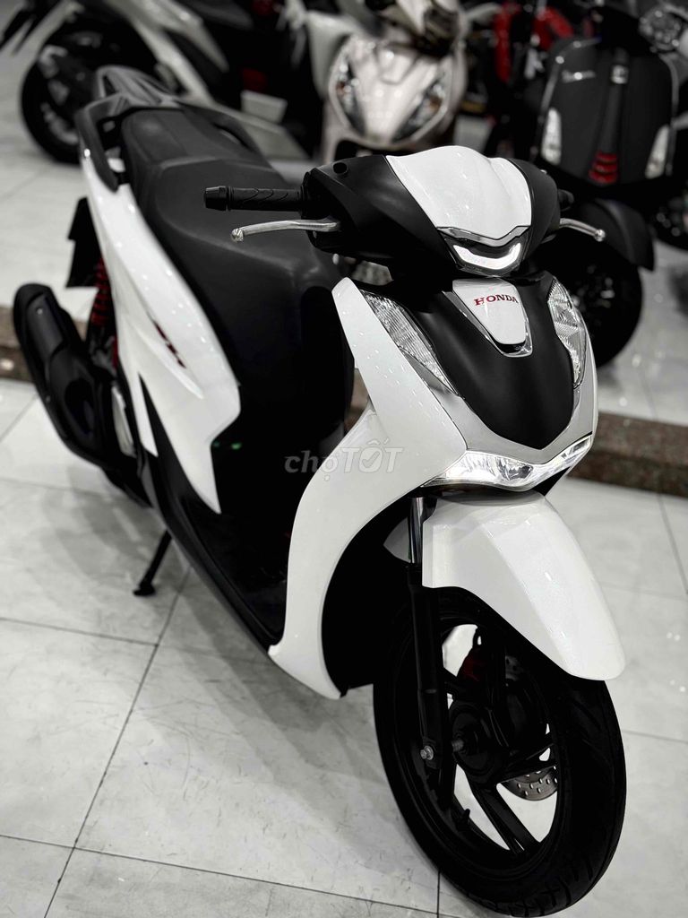 Sh125 2023 Lướt chính chủ ký ( Hỗ trợ Trả GÓP ) 🔥🔥. Mua bán Xe máy tại Thị xã Phú Mỹ Bà Rịa - Vũng Tàu được đăng bởi Cửa Hàng Xe Máy Phú Mỹ hình 1