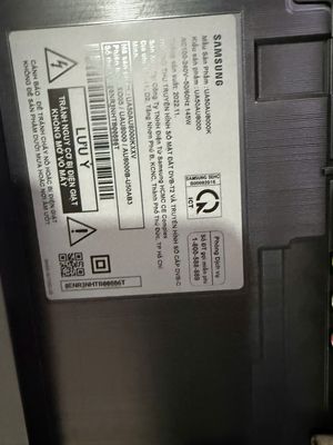 Tivi Samsung UA50AU8100