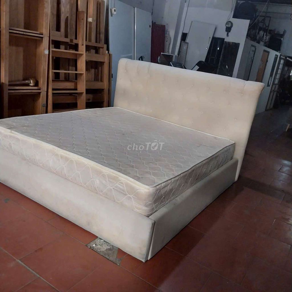 Giường nệm Hàn Quốc 180x200cm màu Kem. Mua bán Giường, chăn ga gối nệm tại Quận Bình Thạnh Tp Hồ Chí Minh được đăng bởi Hàng thanh lý  hình 1