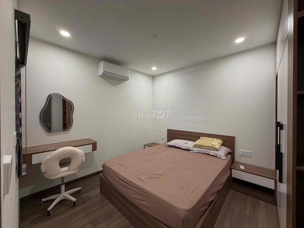 City-view 2-bedroom apartment at FPT Plaza 3 — photo 6