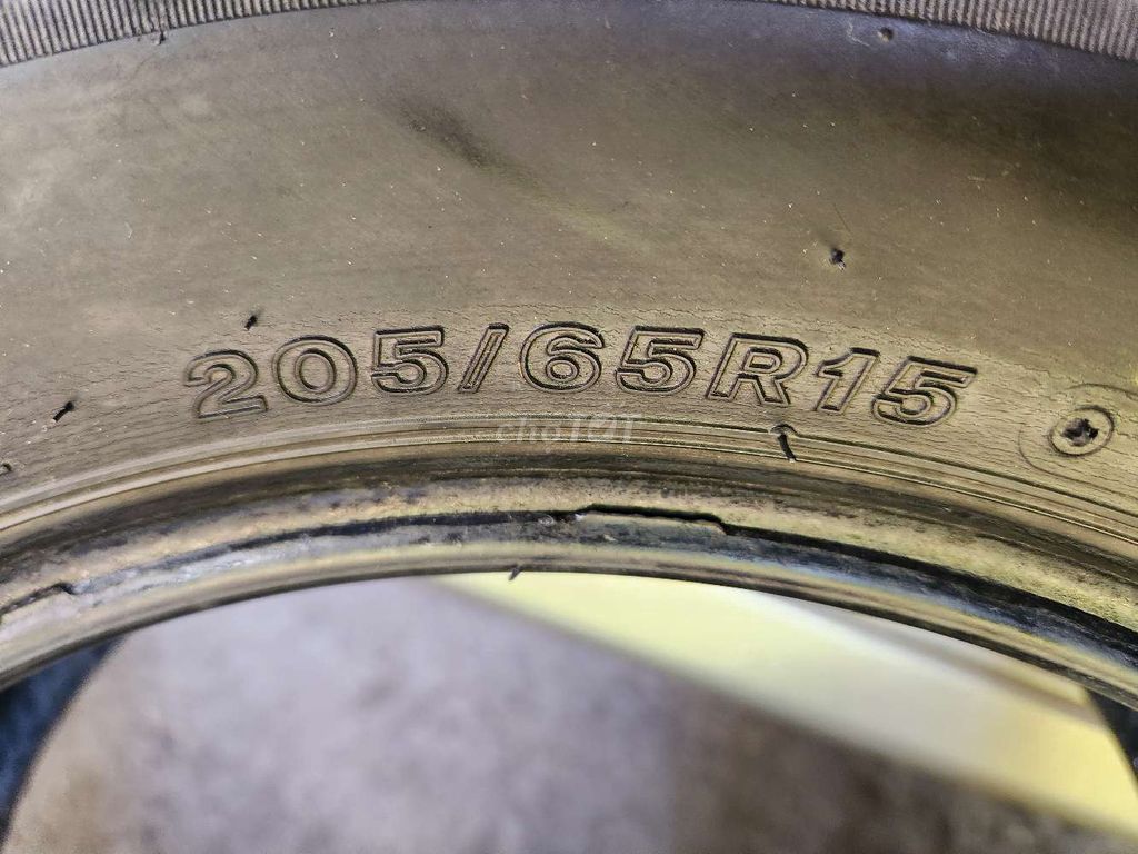 4 cái lốp Innova mới thay ra còn đẹp. Mua bán Phụ tùng xe tại Huyện Cầu Ngang Trà Vinh được đăng bởi Nguyễn hình 2