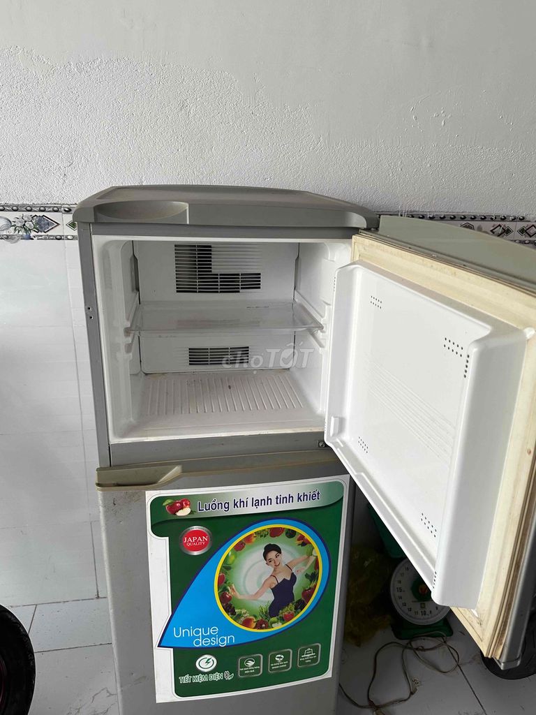 Tủ lạnh Sanyo 130 lít. Mua bán Tủ lạnh tại Thị xã Tân Uyên Bình Dương được đăng bởi Cửa hàng Kim Tuyến hình 1