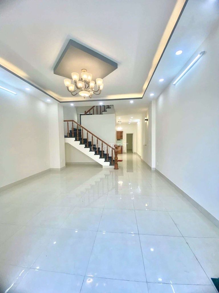 Bán nhà 85m2 - Ngang 4,5m - Xe hơi nằm nhà - Ngay Quân khu 7 - 5,5 tỷ 