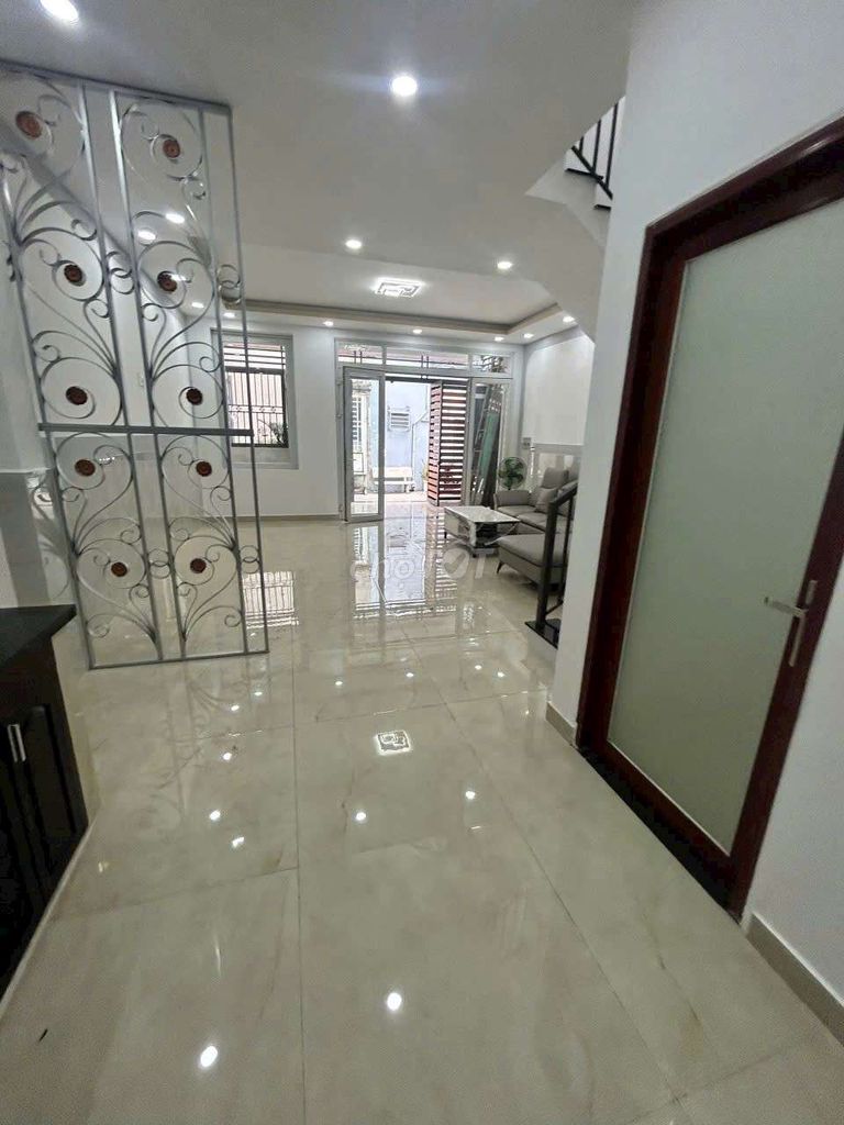 Аренда · 3 комн. · 75 м² · Quận Bình Tân, ул. Đường Lê Văn Quới