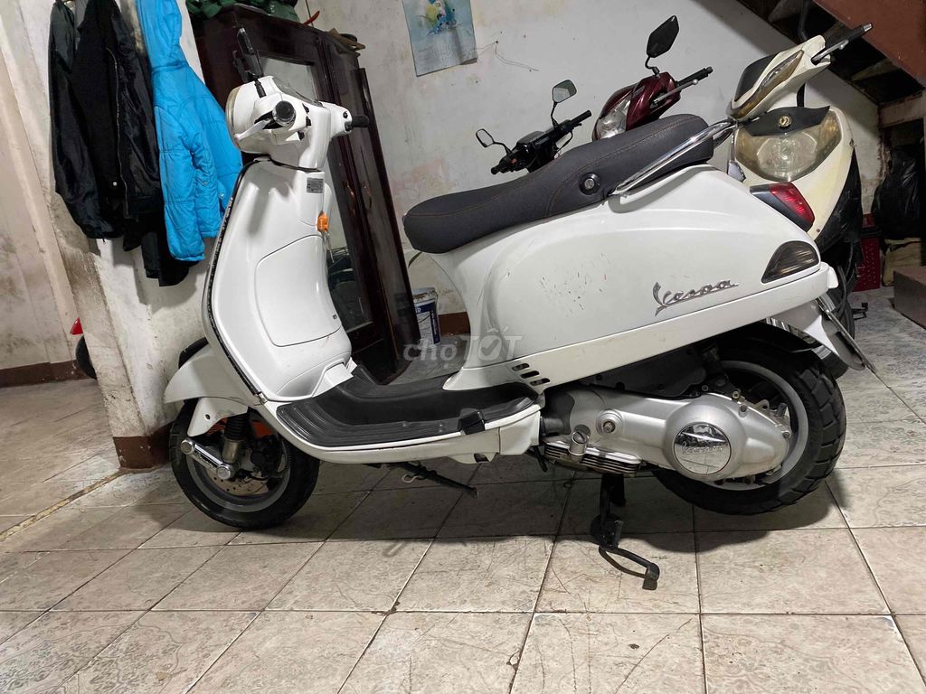 BÁN THANH LÝ XE VESPA LX NHƯ HÌNH