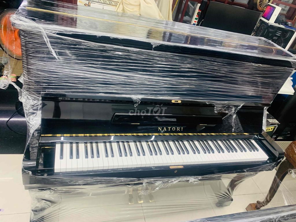 piano cơ Nato japan