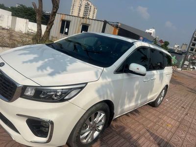 Kia Sedona Trắng Tự động. Mua bán Ô tô tại Quận Long Biên Hà Nội được đăng bởi Phạm trọng