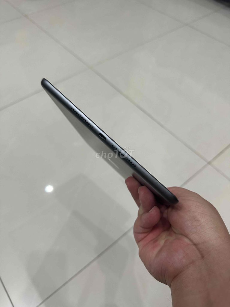 Thanh Lý iPad Gen 7 32GB Wifi Xám Siêu Lướt. Mua bán Máy tính bảng tại Quận Tân Bình Tp Hồ Chí Minh được đăng bởi Hoàng Quốc hình 4