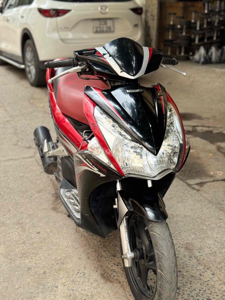 Спортивный Honda Air Blade FI, красно-черный, оригинал