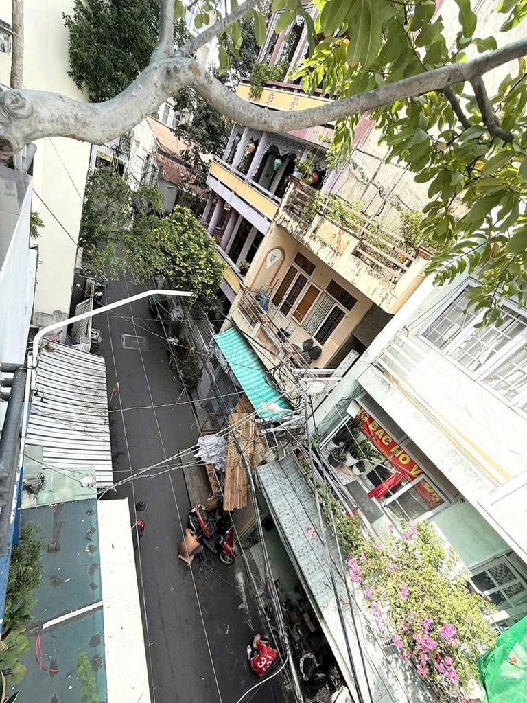 Дом на улице Нгуен Конг Hoan, Фу Нуан, 61 кв.м, 3 этажа, железобетон, 9.48 млрд
