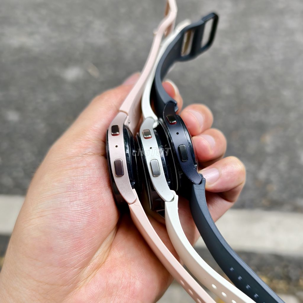 Samsung Watch 5 40mm eSIM/LTE 97% mới. Mua bán Thiết bị đeo thông minh tại Quận Hai Bà Trưng Hà Nội được đăng bởi mr bắc hình 1