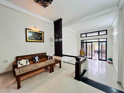 Аренда · 2 комн. · 100 м² · Quận Ngũ Hành Sơn, ул. Đường An Dương Vương