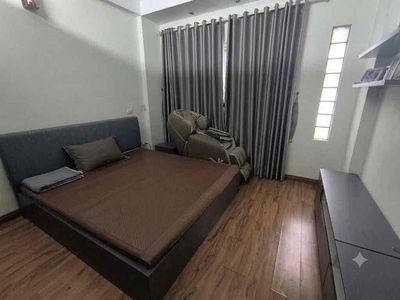 Nhà phố 39 m² · 2 PN · Phố Thanh Nhàn