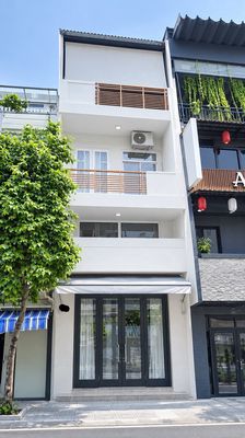 Аренда · 5 комн. · 40 м² · Quận 1, ул. Đường Trần Khắc Chân