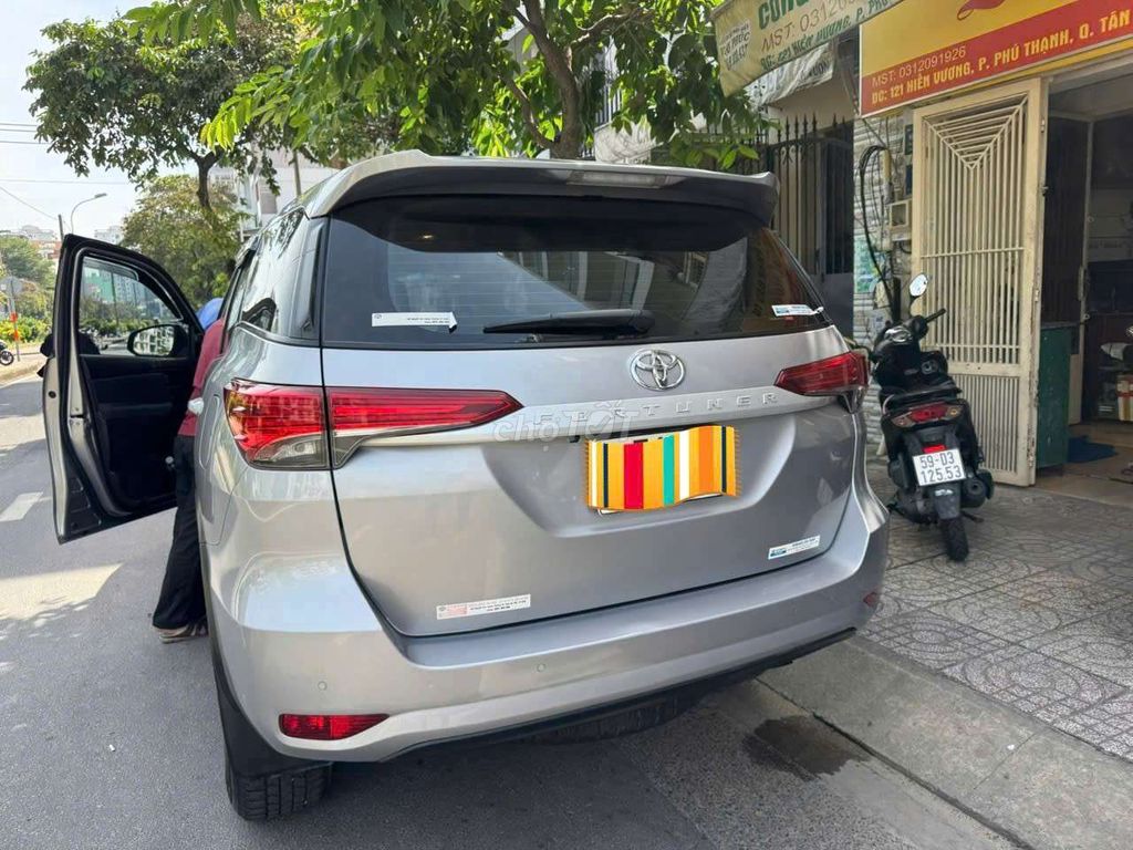 Toyota fortuner 2.4G. Mua bán Ô tô tại Thành phố Thủ Đức Tp Hồ Chí Minh được đăng bởi Ms Hiệp  hình 10