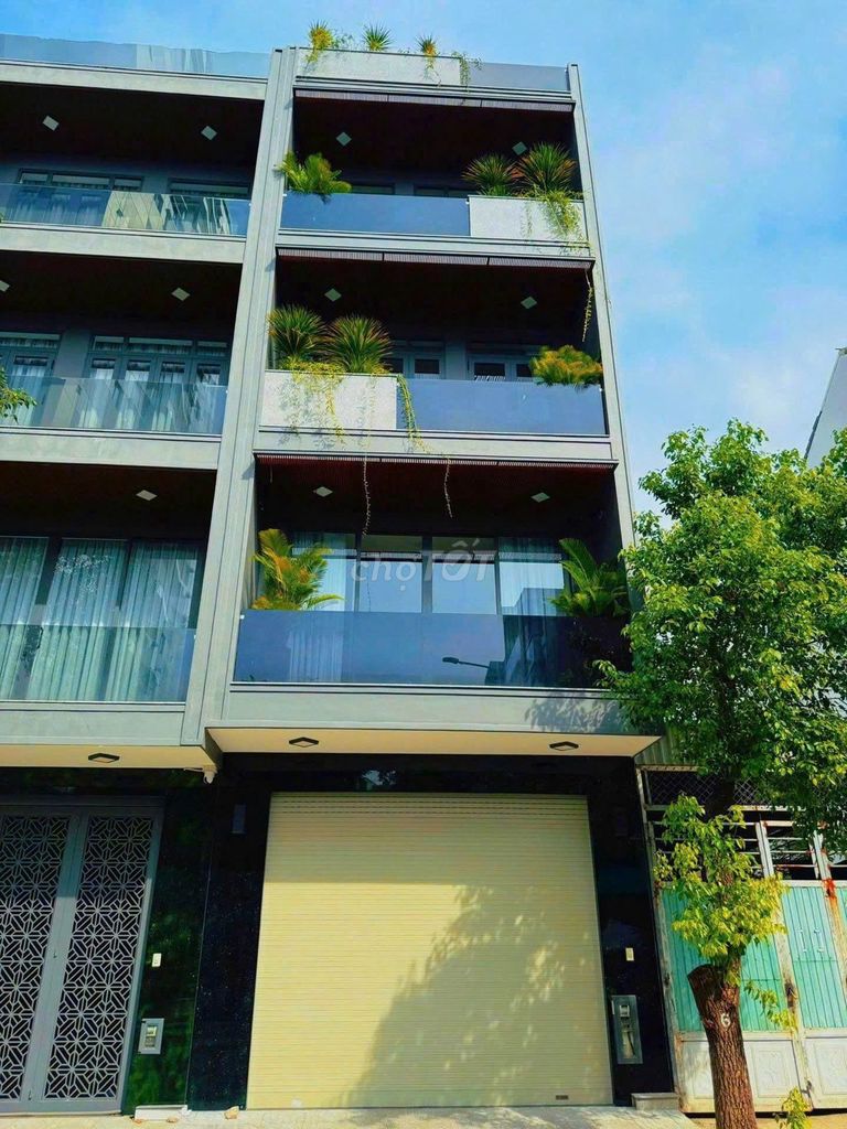 Аренда · 5 комн. · 100 м² · Quận Tân Bình, ул. Đường Trương Công Định