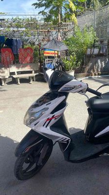 Yamaha 125 Thể thao Trắng đen. Mua bán Xe máy tại Quận Bình Tân Tp Hồ Chí Minh được đăng bởi nguyễn sang