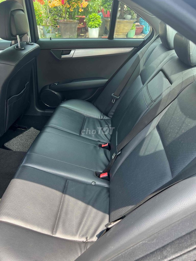 Mercedes Benz C Class 2011 C200 - 112000 km