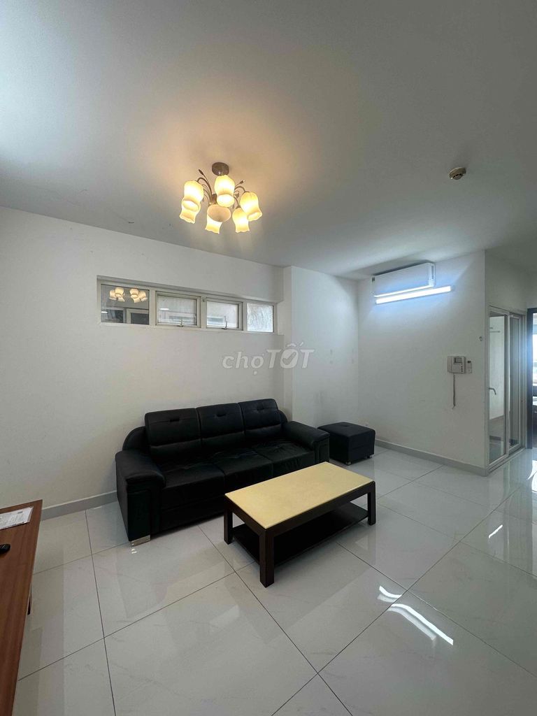 Аренда · 2 комн. · 77 м² · Quận 4, ул. Tôn Đản