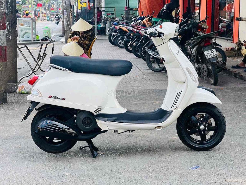 Piaggio Vespa 125 куб. см, 3 мая 2013 г., белый - ПОДДЕРЖКА