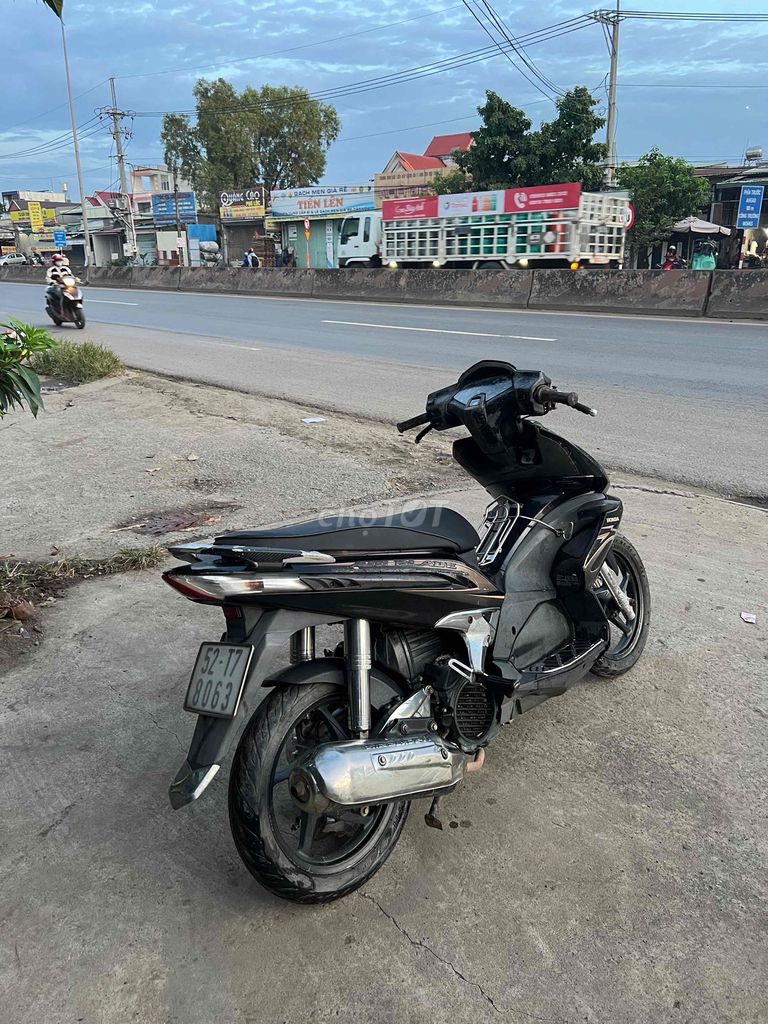 Honda Air Blade màu Đen. Mua bán Xe máy tại Thành phố Biên Hòa Đồng Nai được đăng bởi Minh hình 2