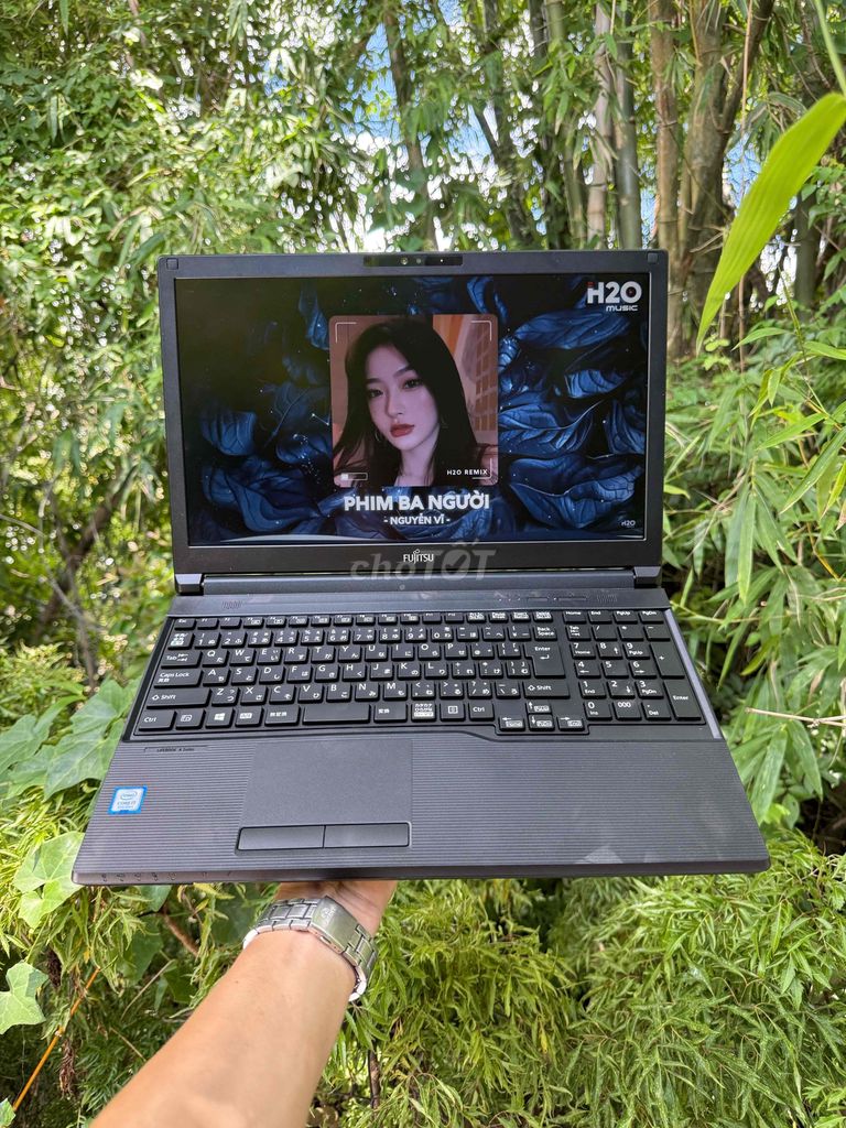 💻 Laptop Fujitsu Core i7 Gen 8 – Màn 15.6 inch Ful. Mua bán Laptop tại Thành phố Vĩnh Long Vĩnh Long được đăng bởi Ngà Trần hình 1