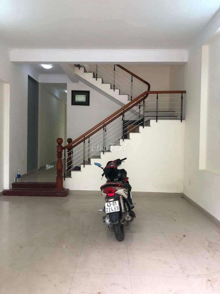 Cho thuê nhà 2 tầng MT Nguyễn Phước Thái