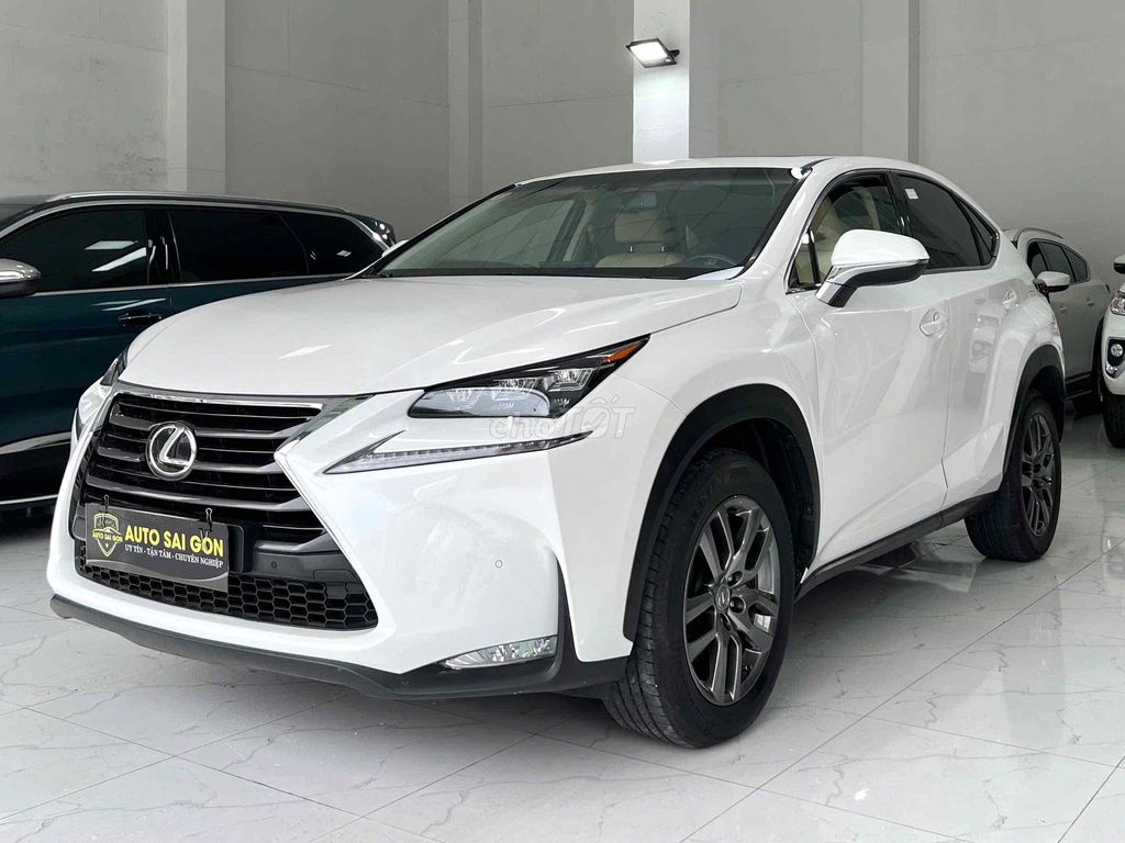 Лексус NX 200t 2015