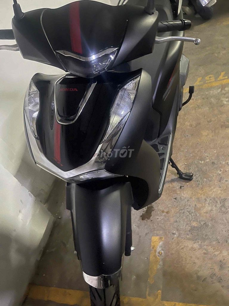 Honda SH160i 2024 черный Вьетнам