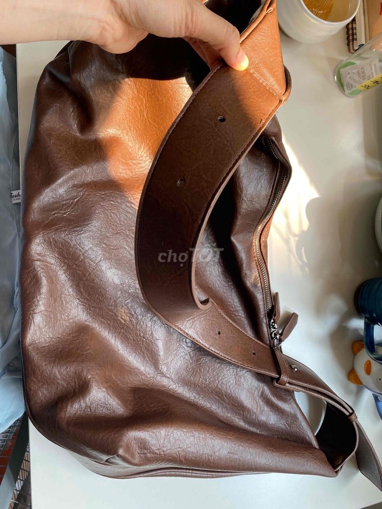 Túi đeo vai Da PU Nâu Unisex Mới. Mua bán Túi xách tại Quận Gò Vấp Tp Hồ Chí Minh được đăng bởi Đặng Phan hình 1