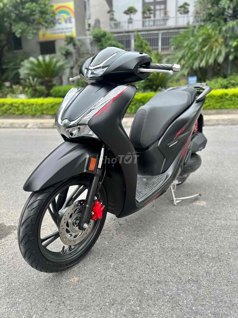 Honda SH việt Nam 2025!! 160 ABS Siêu Lướt / like. Mua bán Xe máy tại Quận Hoàng Mai Hà Nội được đăng bởi Xe Máy Quân Oanh  hình 6