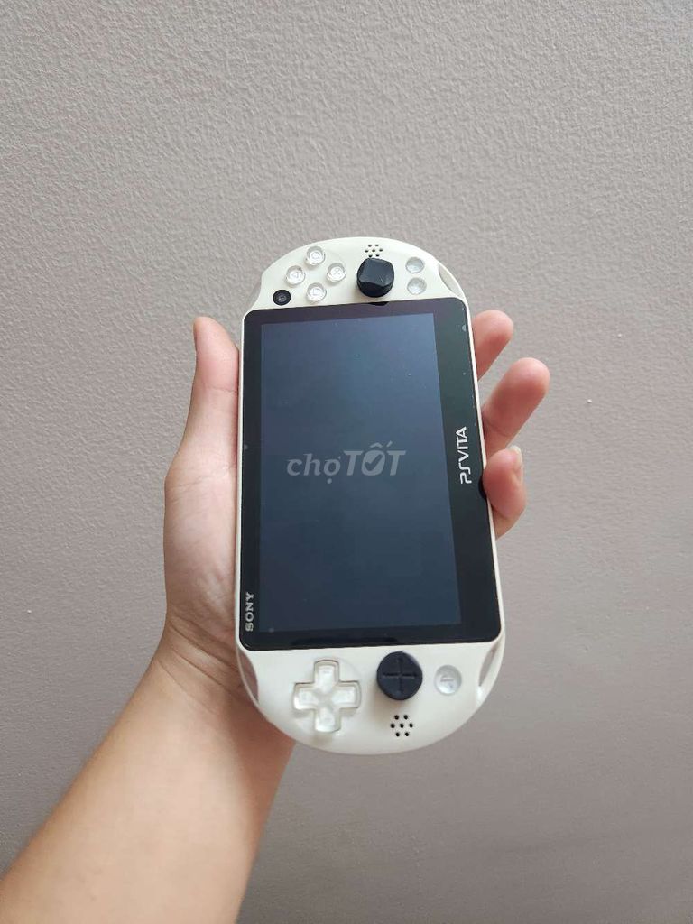Máy chơi game Sony PS Vita 2000 Trắng, zin ốc 100%. Mua bán Thiết bị chơi game tại Quận Bình Tân Tp Hồ Chí Minh được đăng bởi David Kiet hình 1