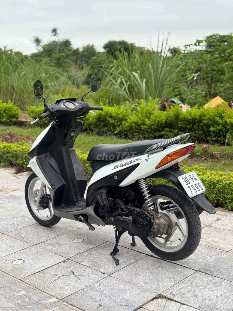 HONDA CLICK 2013 xe còn đẹp, em đi giữ gìn. Mua bán Xe máy tại Quận Nam Từ Liêm Hà Nội được đăng bởi Minh Minh hình 6