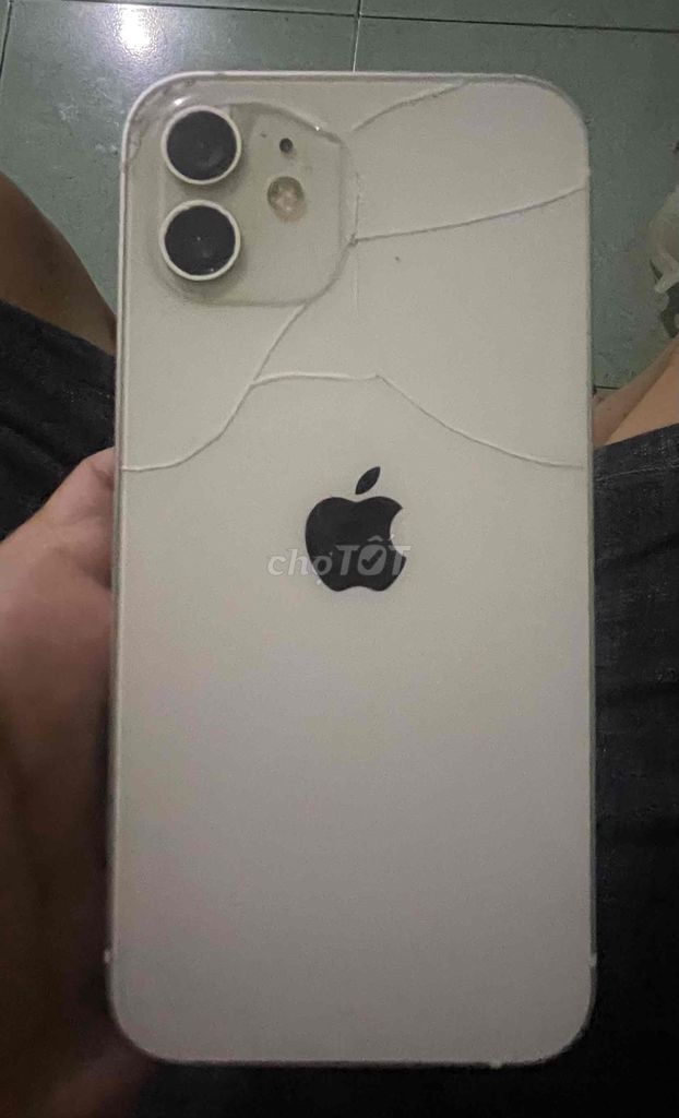 Apple iPhone 12 64GB Trắng Bể kính lưng. Mua bán Điện thoại tại Quận Liên Chiểu Đà Nẵng được đăng bởi Tên chưa cung cấp hình 1