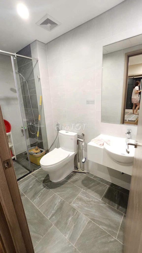 Продается квартира Vinhomes Ocean Park с 2 спальнями, угловая, полностью меблированная, 3,4 миллиарда долларов