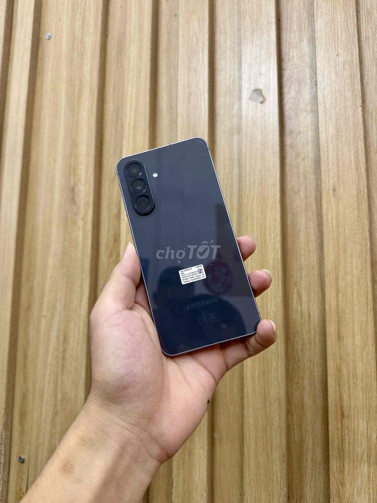 Samsung A56 8GB/128GB Đen. Mua bán Điện thoại tại Quận Đống Đa Hà Nội được đăng bởi  Đức Mobile hình 1