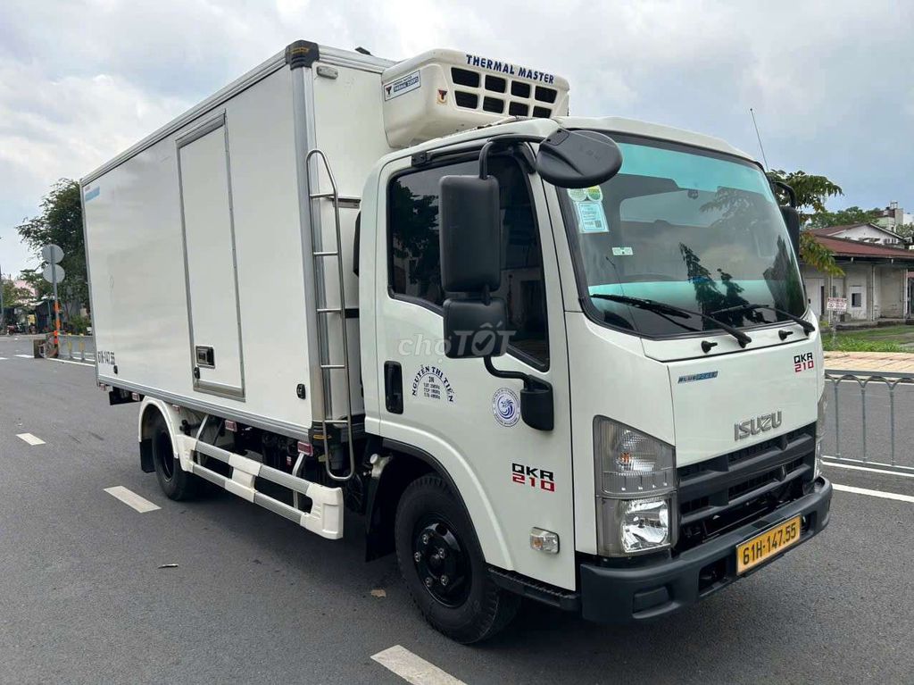 ISUZU ĐÔNG LẠNH SX2022 ĐĂNG kí2024, THÙNG QUYỀN F2. Mua bán Xe tải, xe ben tại Quận Tân Phú Tp Hồ Chí Minh được đăng bởi VƯƠN CAO  hình 1