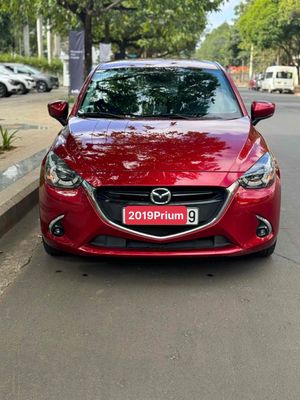 Mazda 2 2019 Premium Sedan - 27000 km