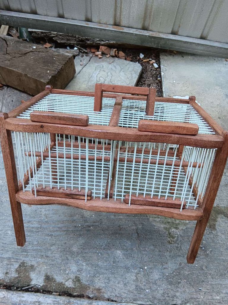 Lồng chim gỗ 2 ngăn. Mua bán Phụ kiện, Thức ăn, Dịch vụ tại Huyện Nam Đông Thừa Thiên Huế được đăng bởi Phạm Tý hình 1