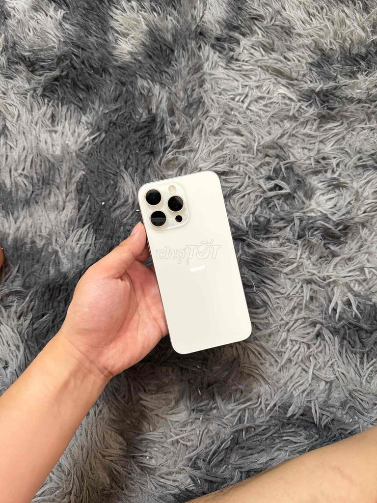 Iphone 15 Promax 256gb Silver VN. Mua bán Điện thoại tại Quận Gò Vấp Tp Hồ Chí Minh được đăng bởi Võ Chí Bảo hình 1